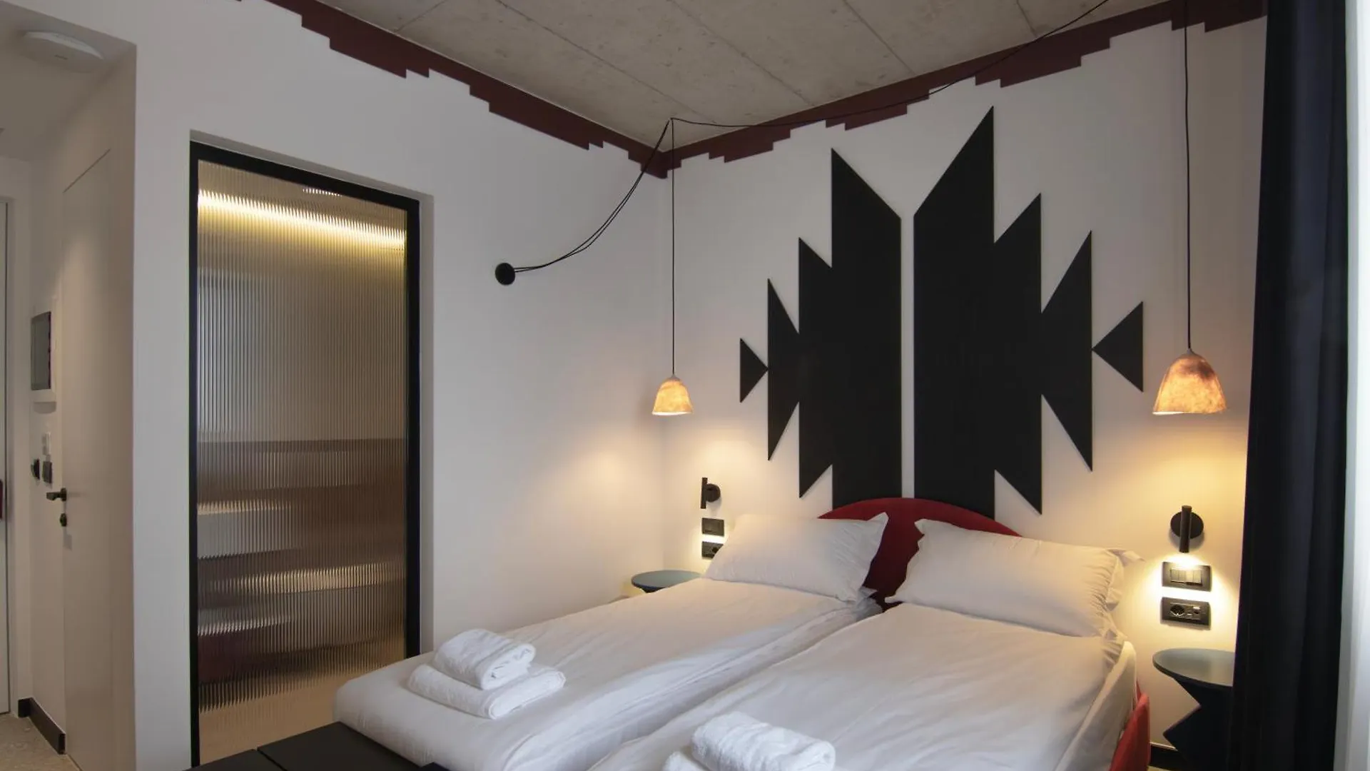 Bazaar Hotel ティラナ