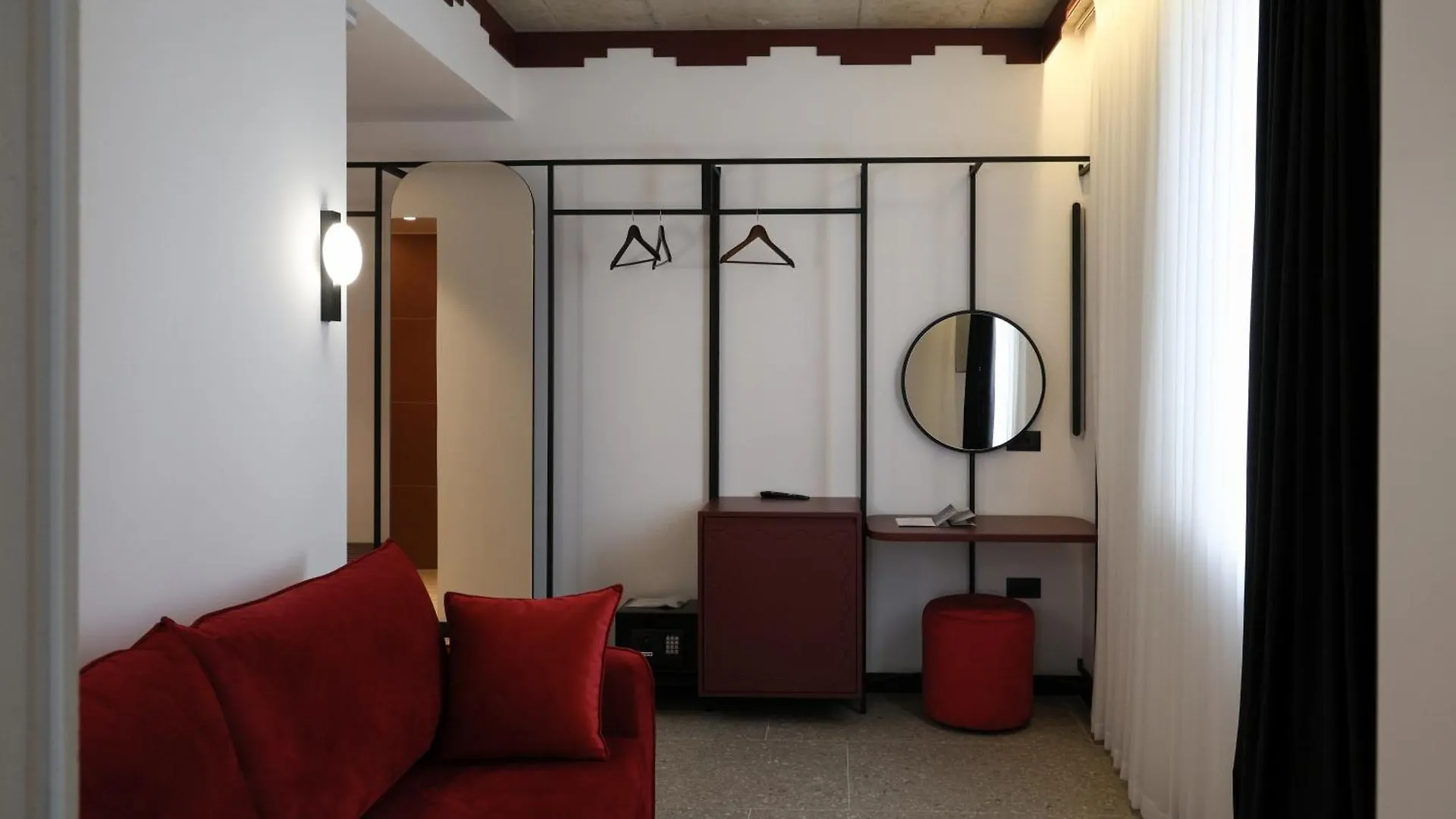 Bazaar Hotel ティラナ アルバニア